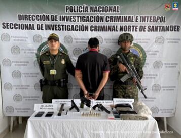 Judicializan a presunto responsable de tráfico de armas y estupefacientes en zona de frontera. / Foto: Fiscalía.