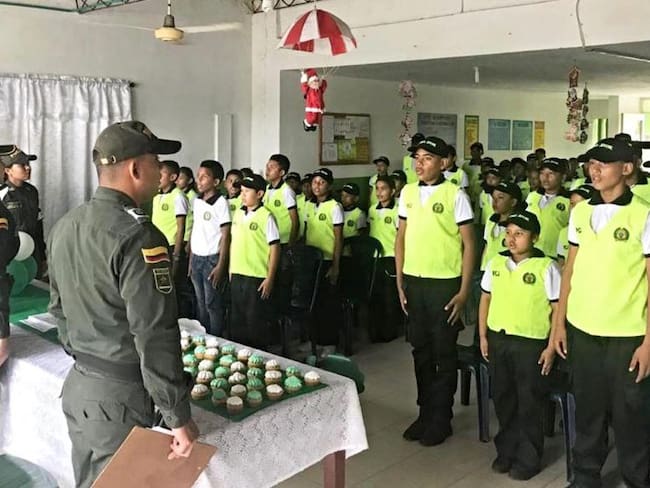76 menores de Turbana graduados de policías cívicos infantiles y juveniles
