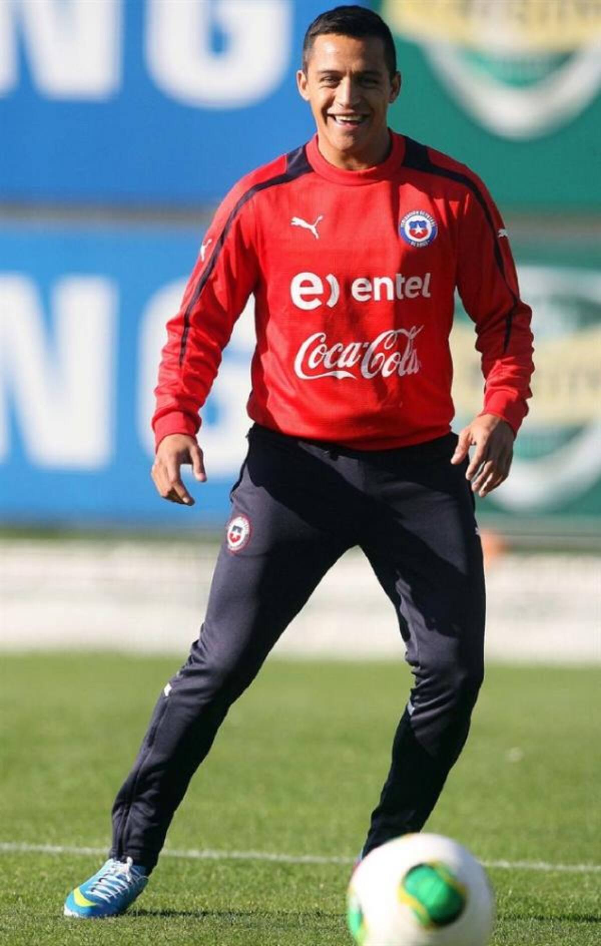 Alexis en acción durante el entrenamiento. Foto: EFE
