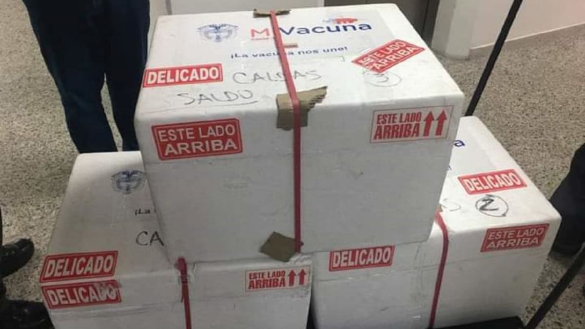 Llegan a Manizales 8.580 vacunas anticovid de Pfizer y AstraZeneca