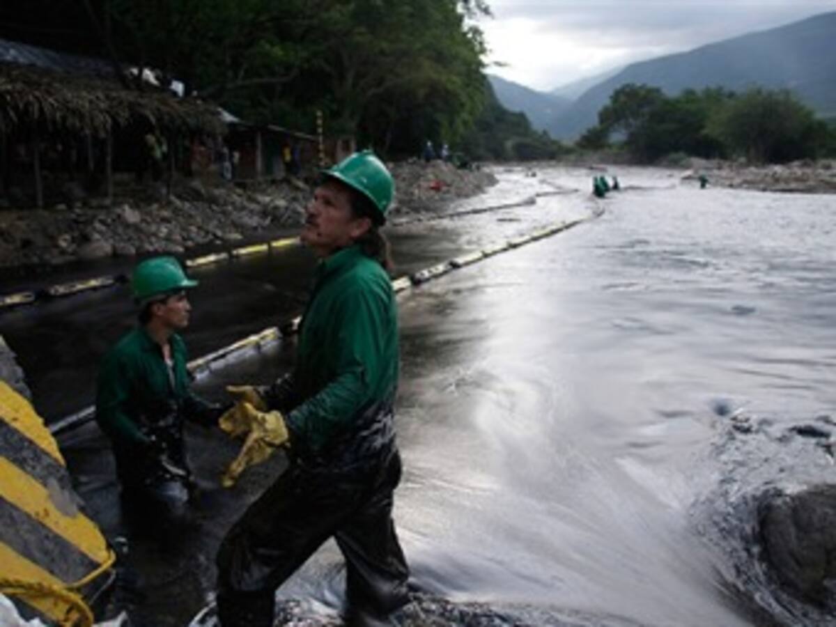 Redoblan seguridad para evitar atentados en estructuras mineroenergéticas