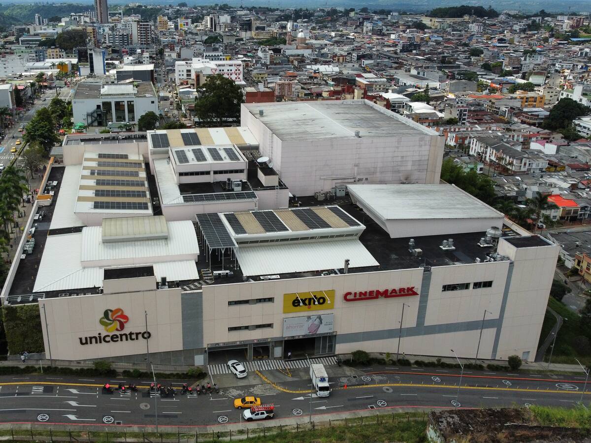Centro Comercial en Armenia referente de uso de energías limpias con sistema solar