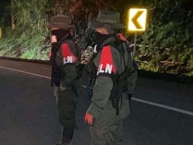 Denuncian patrullajes y amenazas del ELN en el oriente del Cauca