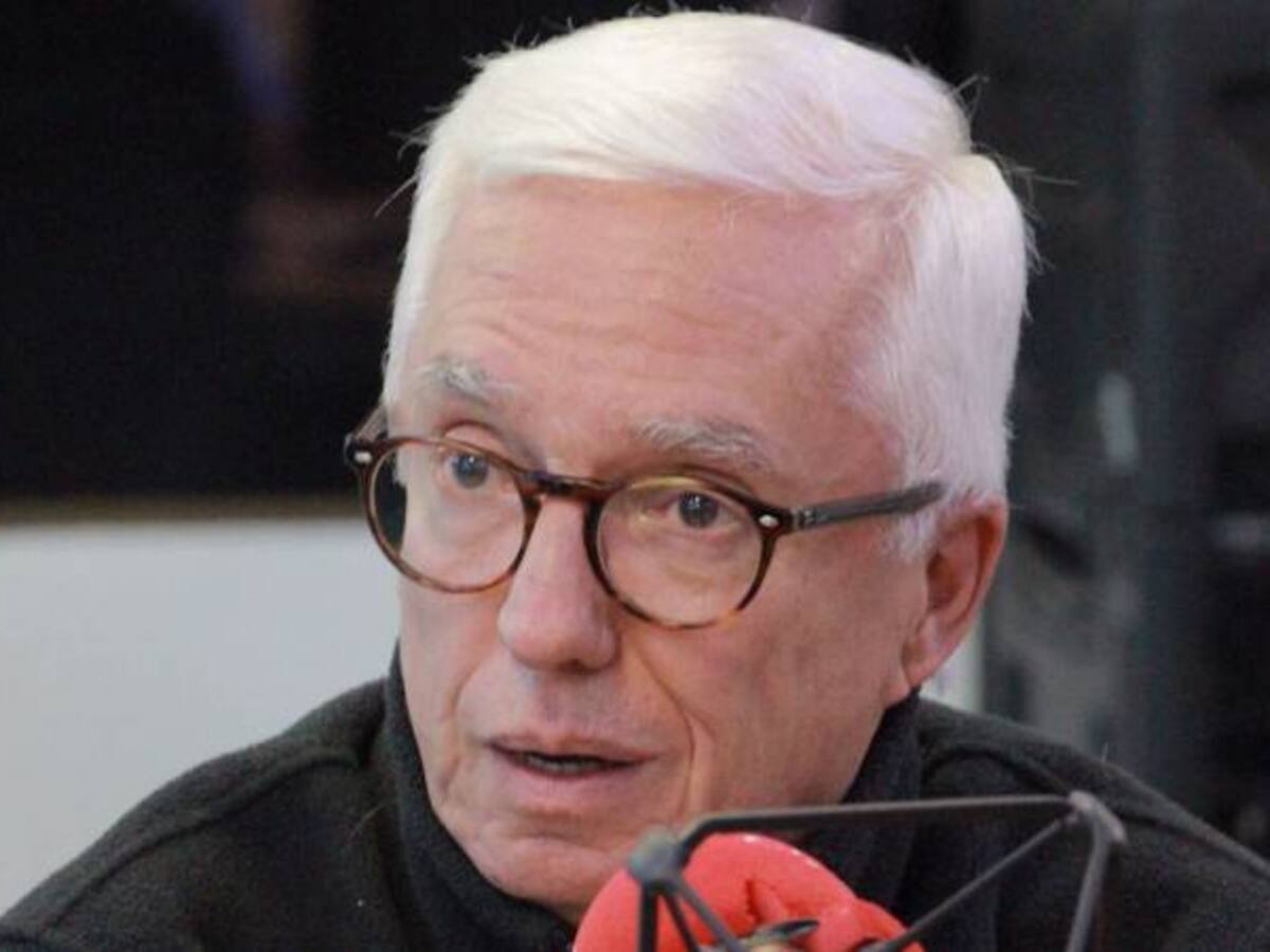 "Subiría el salario mínimo por encima de la inflación”: Robledo