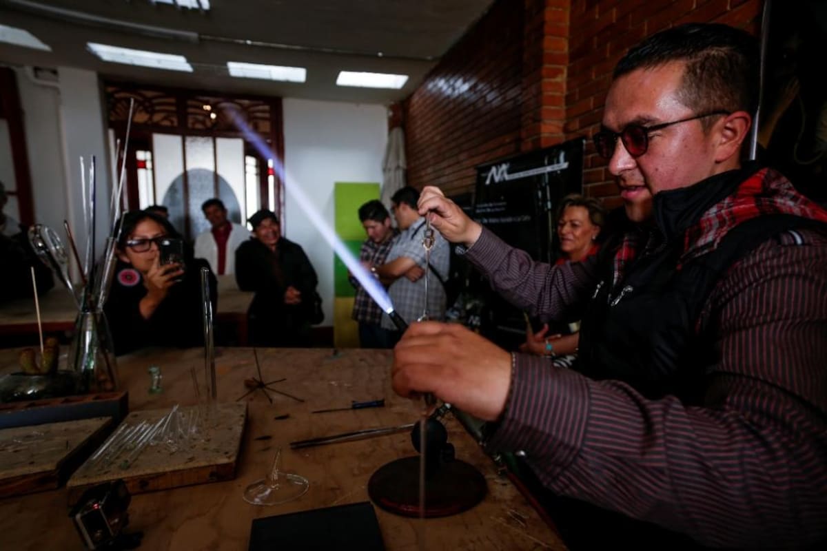 En la localidad de San Cristobal, se encuentra el primer Museo Comunitario del Vidrio, que rescata y exalta el arte de los maestros vidrieros.