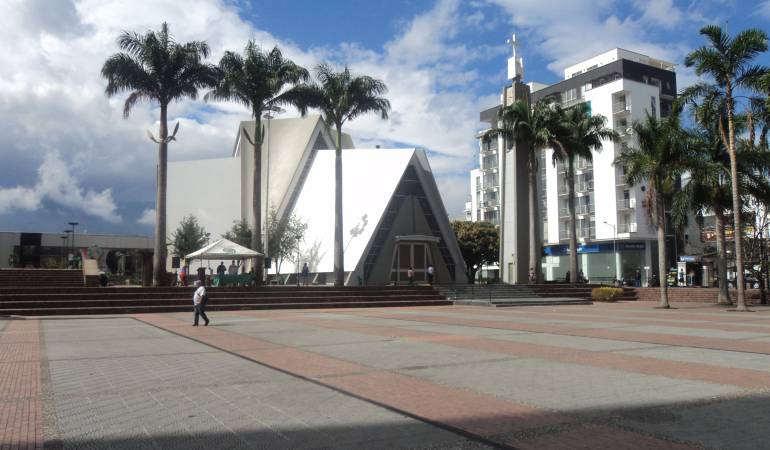 Desde las 5:20AM hasta las 9:00AM actualice con las noticias de Armenia y Quindío