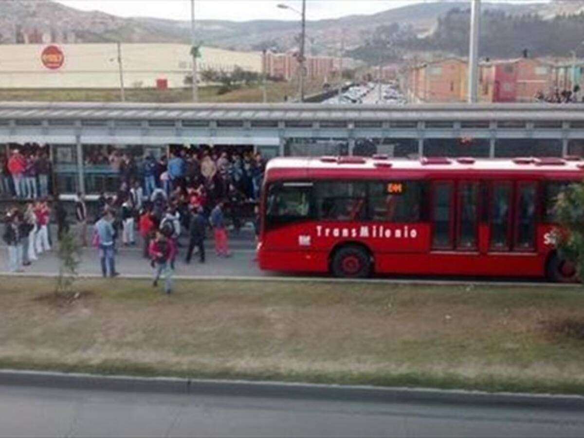 Levantan bloqueo a Transmilenio en Autopista Sur