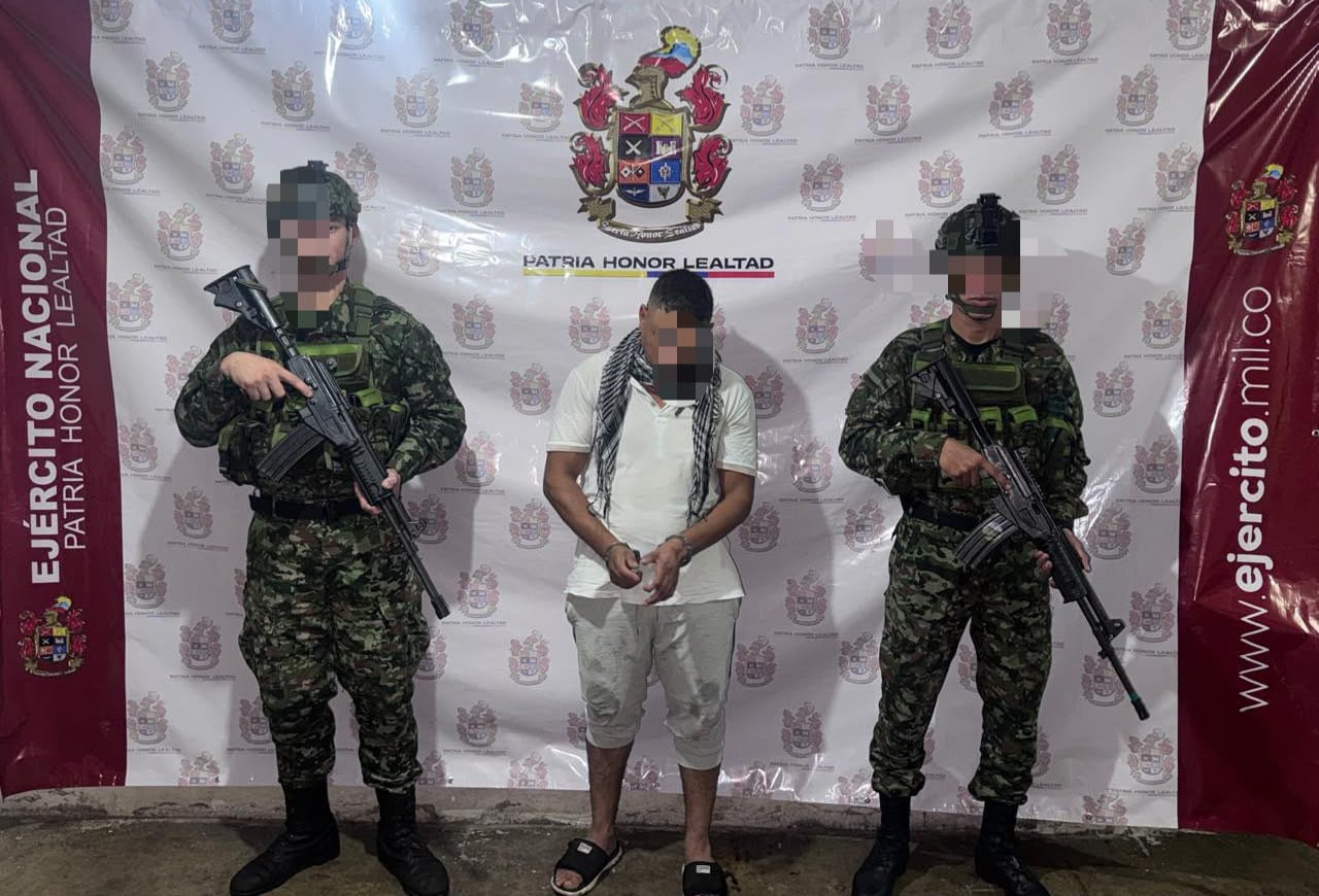 Alias 'May' capturado por el Ejército Nacional en Suárez, Cauca.