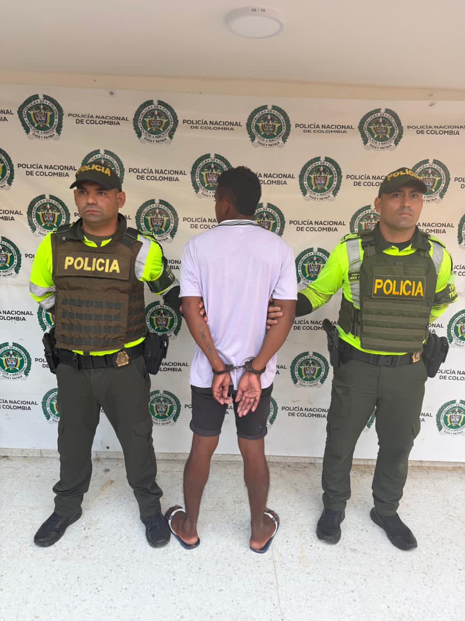 Capturado uno de los individuos señalado de instalar peajes humanos en la Troncal del Caribe/ MESAN 