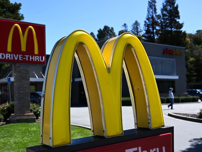 Hallan a cerca de 300 niños trabajando ilegalmente en tiendas McDonalds en EE.UU.