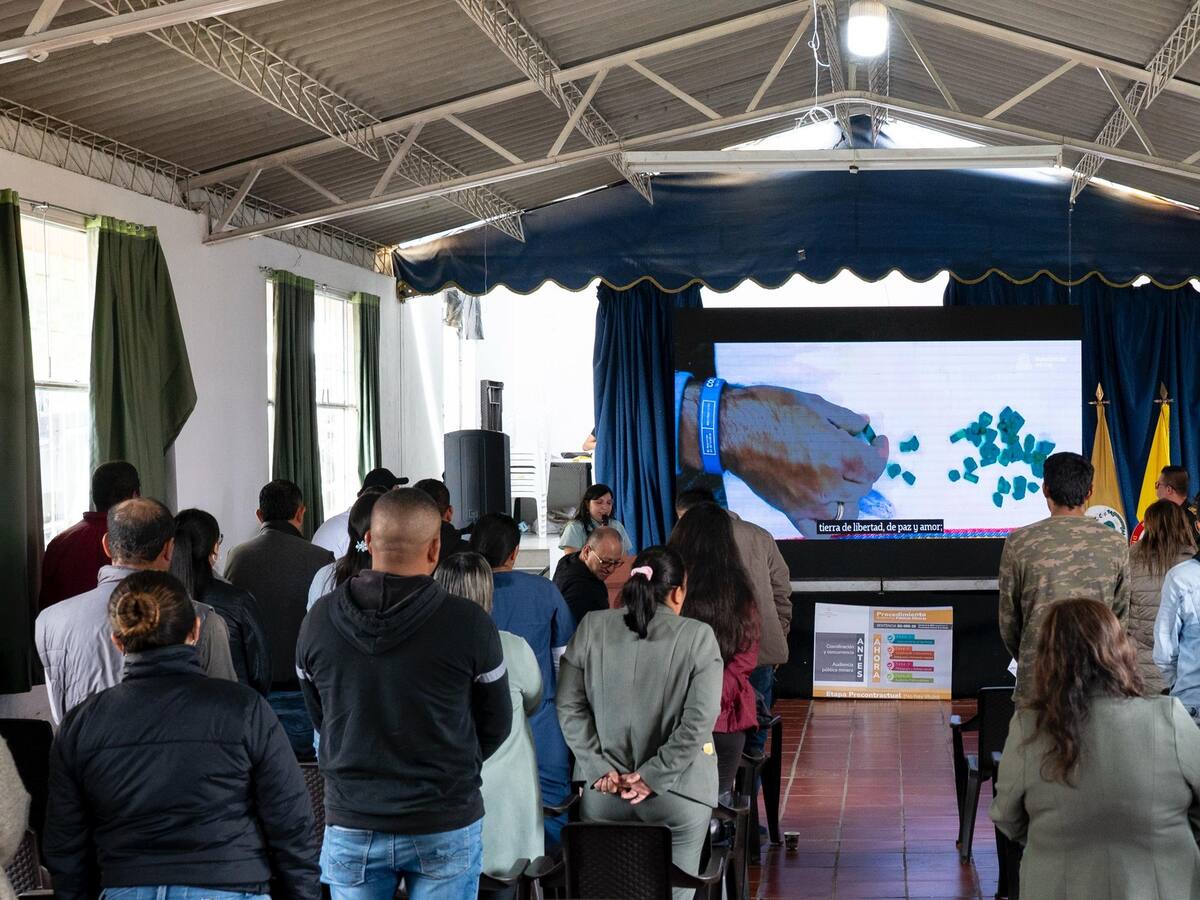 Boyacá define hoja de ruta para transformar el sector esmeraldero con seguridad e inversión social