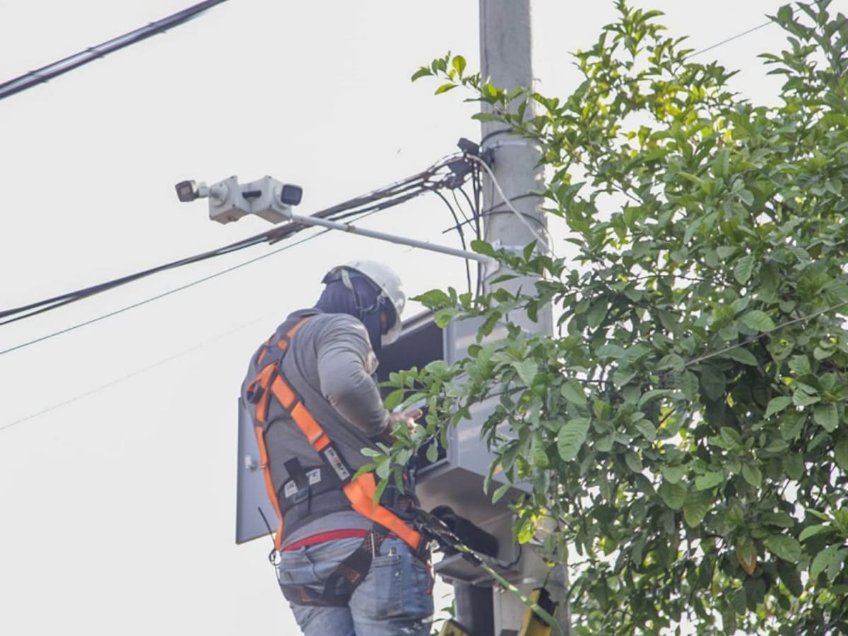 Distriseguridad inició mantenimiento de alarmas de los frentes de seguridad