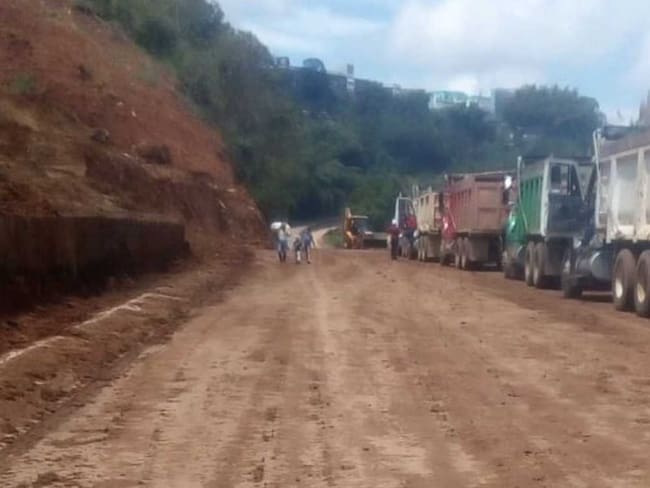 Finalizan obras de remoción de tierra en la vía La Romelia - El Pollo