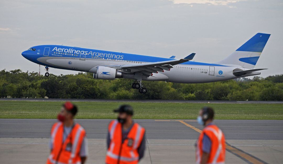 La medida busca proteger al país de nuevas variantes del coronavirus.