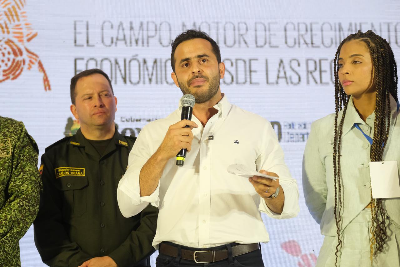Erasmo Zuleta Bechara, presidente de la Federación Nacional de Departamentos.