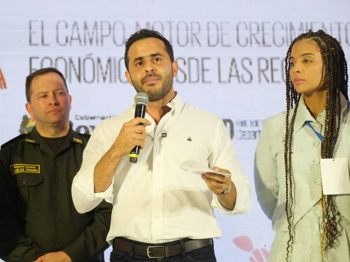 Erasmo Zuleta Bechara asume la presidencia de la Federación Nacional de Departamentos