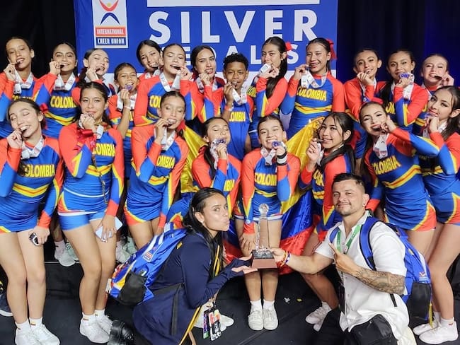 Equipo de la categoría Youth Coed Median / Federación Colombiana de Porrismo