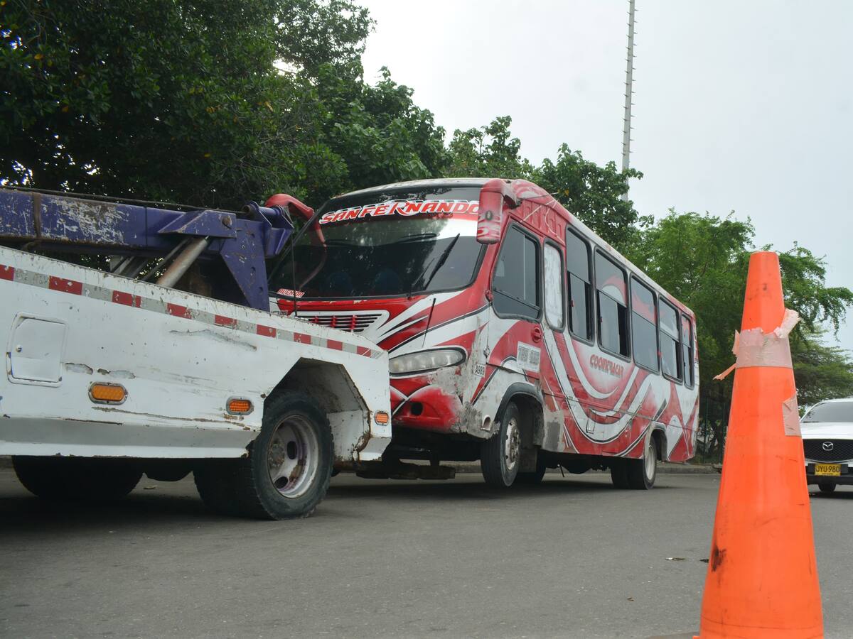 Conductor de buseta en Cartagena fue sorprendido en estado de embriaguez