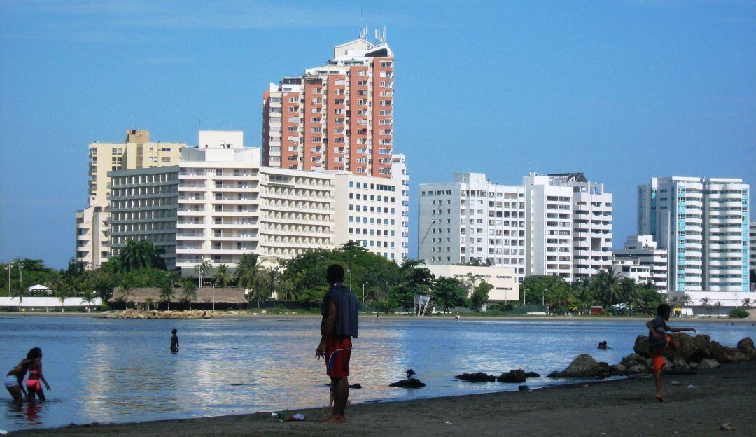 En la tercera mesa de trabajo para dar soluciones al embarcadero cerca del Hospital Bocagrande para nativos y turistas