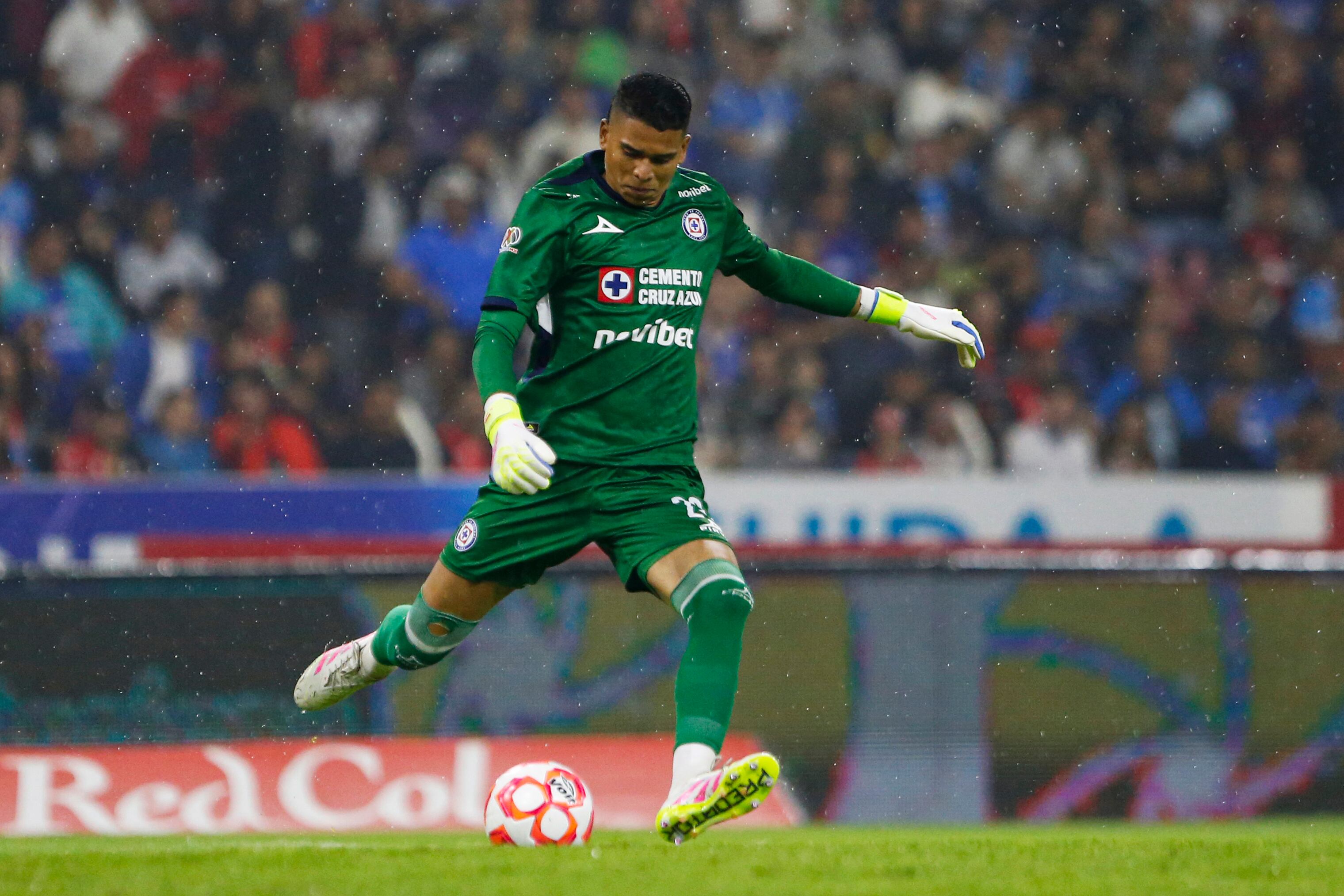Vea acá los dos penaltis atajados de Kevin Mier en la victoria de Cruz Azul por la Leagues Cup 2025. (Photo by Alfredo Moya/Jam Media/Getty Images)