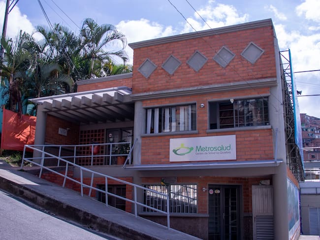 En la comuna 13 se hizo la reapertura del centro de salud La Quiebra
