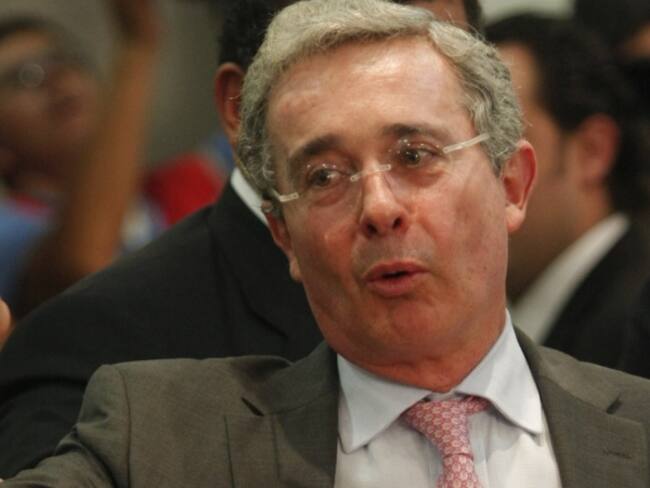 Uribe niega vínculos con el narco y achaca acusación a época electoral