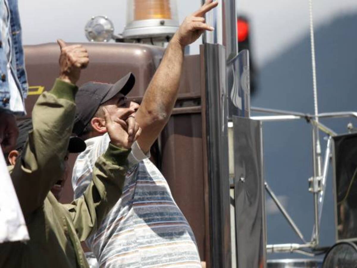 Gobierno y camioneros no se levantarán de la mesa hasta llegar a un acuerdo