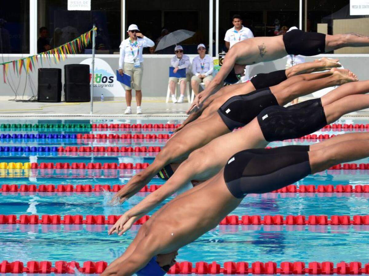 Especial deportivo, historia de la natación en Colombia