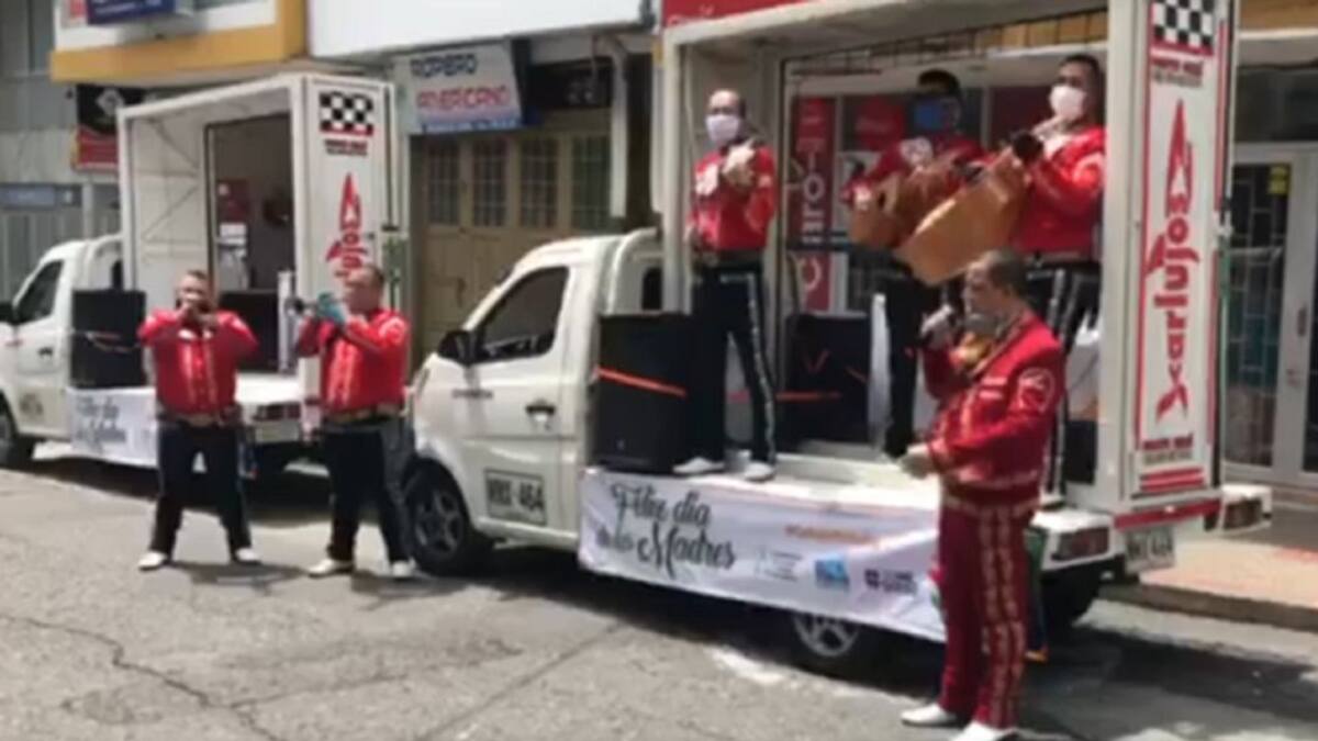 Con todos los protocolos, mariachis ofrecen serenata a las madres,Armenia
