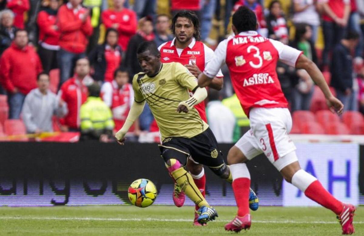 Los goles de las "águilas doradas" los marcaron Yessy Mena y Jorge Aguirre. Los dos equipos tienen 3 puntos en el grupo A.