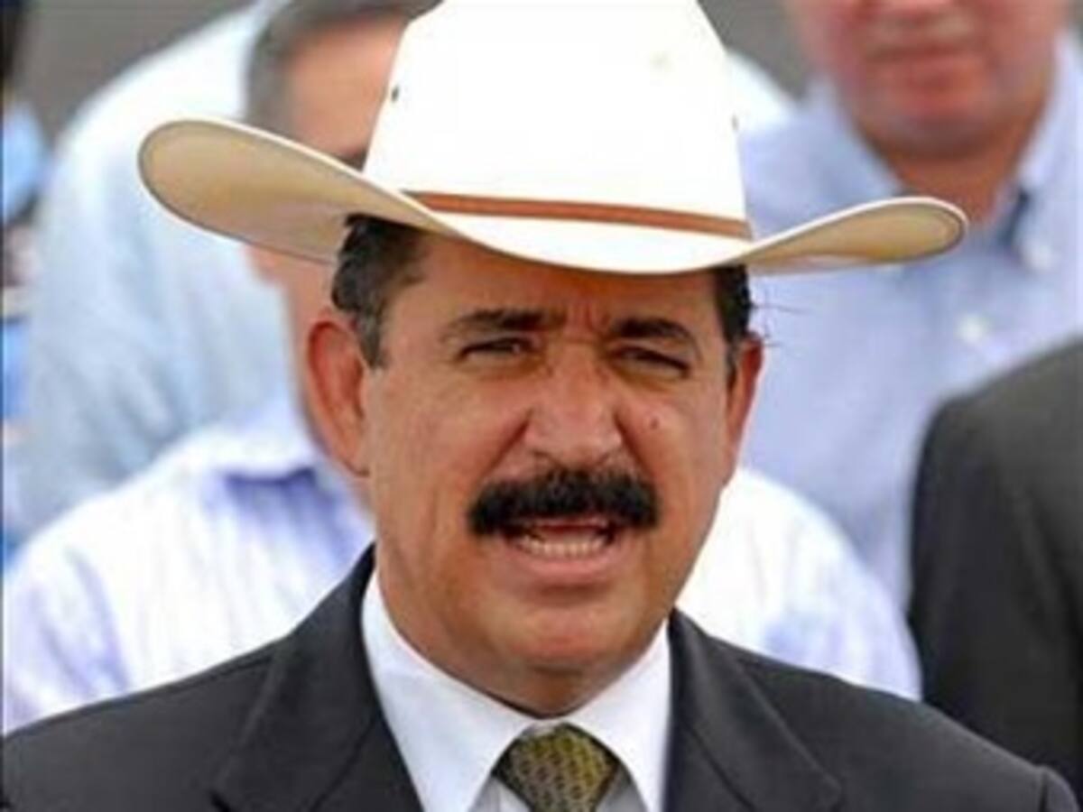 El derrocado presidente Manuel Zelaya responsabiliza al jefe del Ejército hondureño si lo asesinan
