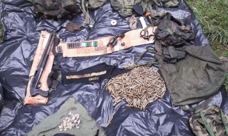 En el sector conocido como papalito de la vereda Río Azul de Pijao, Quindío fue hallado un arsenal