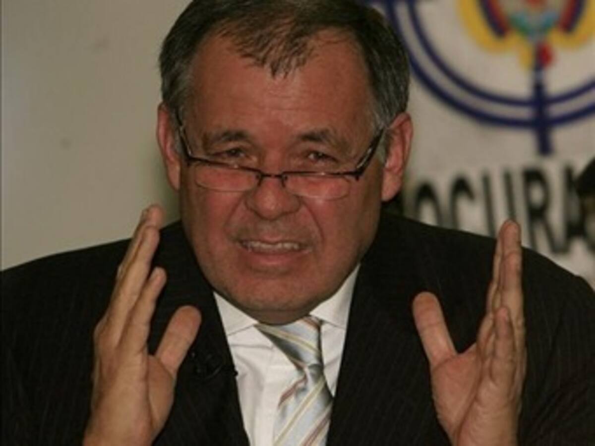 Sectores políticos apoyan petición del Procurador a Uribe de no intervenir en política