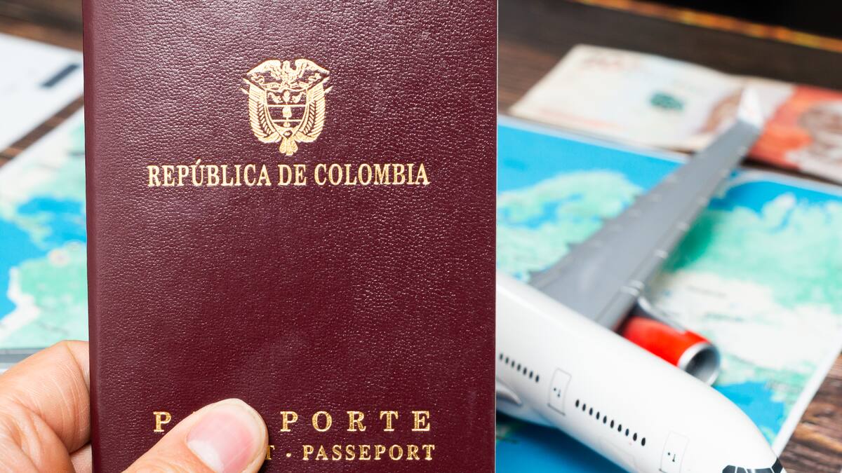 Cadena S.A cuestiona filtración de documentos en que muestra interés para hacer pasaportes