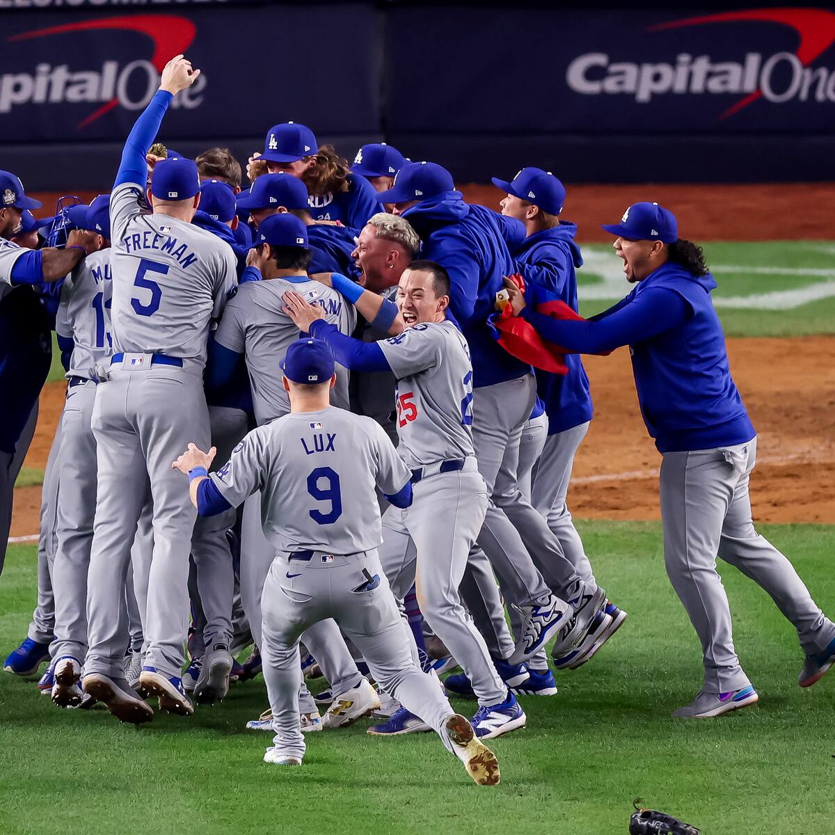 Los Dodgers alcanzan su cuarta victoria ante los Yankees y conquistan la Serie Mundial