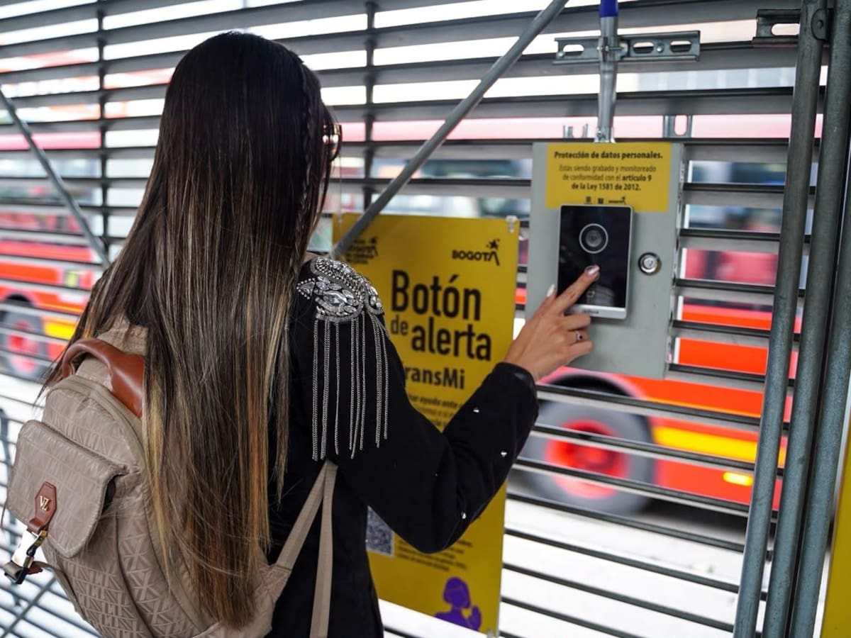 Transmilenio instaló botones de alerta en tres estaciones de Bogotá: conozca cómo funciona
