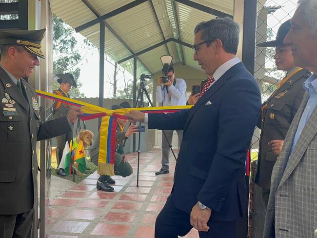 Colombia y Estados Unidos se unen para modernizar Unidad Canina en Bogotá