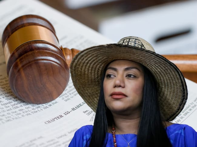Imagen de referencia. Martha Peralta en el rueda de prensa del Pacto Historico (Colprensa) / Martillo de juez sobre texto explicativo del Habeas Corpues: Getty Images.