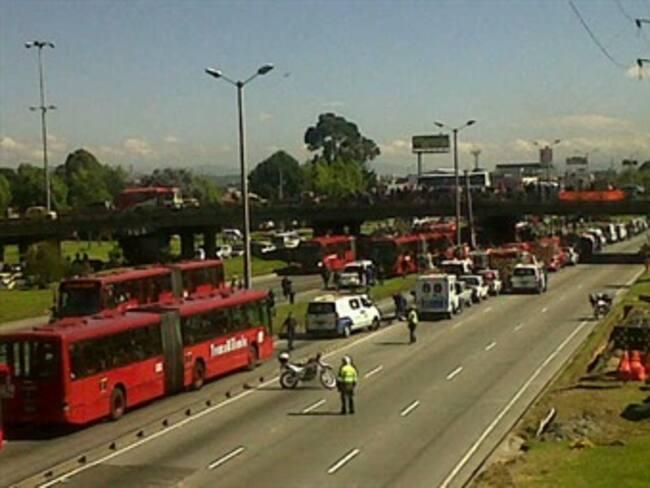 Falla de un conductor habría ocasionado accidente de Transmilenios que dejó 86 heridos