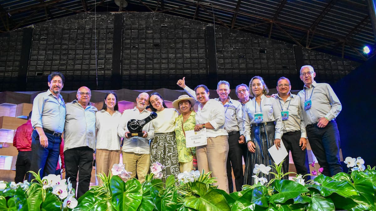 Artistas caldenses conquistaron lo más alto del Festival Mono Núñez 2025