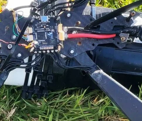 FAC confirmó hallazgo de restos de dron con explosivos a pocos kilómetros de El Dorado