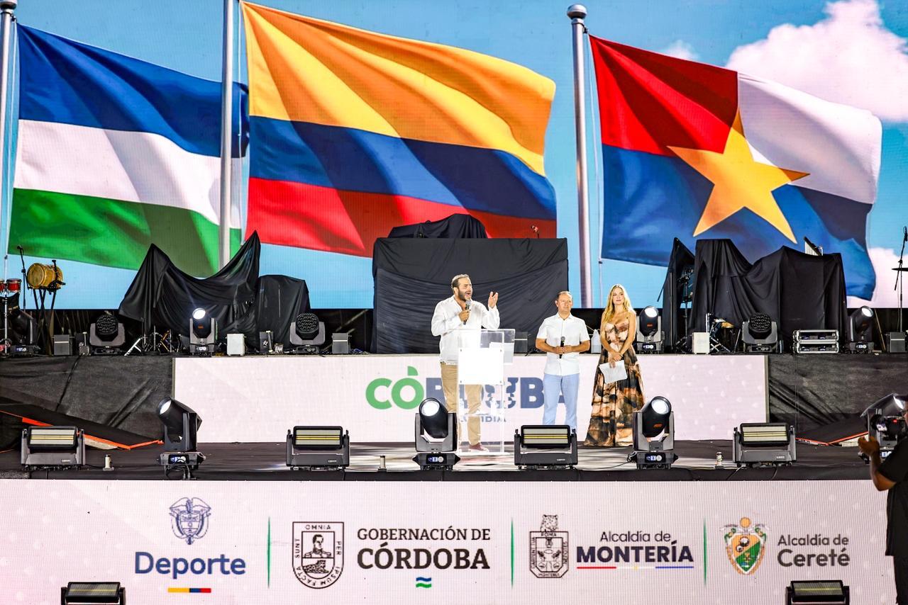 El gobernador Erasmo Zuleta abrió las puertas de Córdoba al continente en la inauguración de los VII Juegos Escolares Centroamericanos.