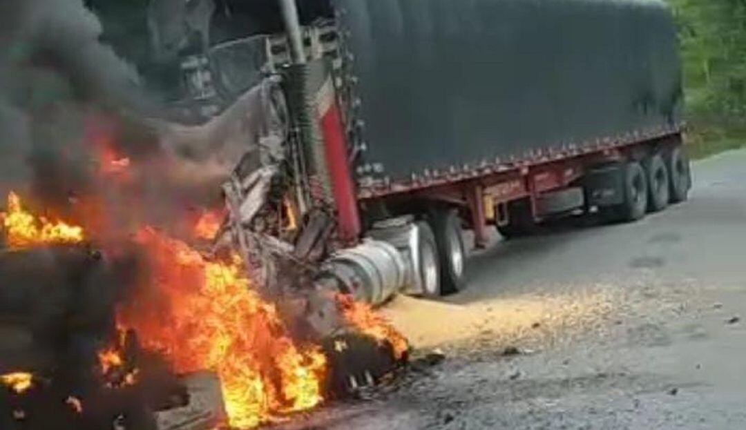 Quema de vehículos en Antioquia. 