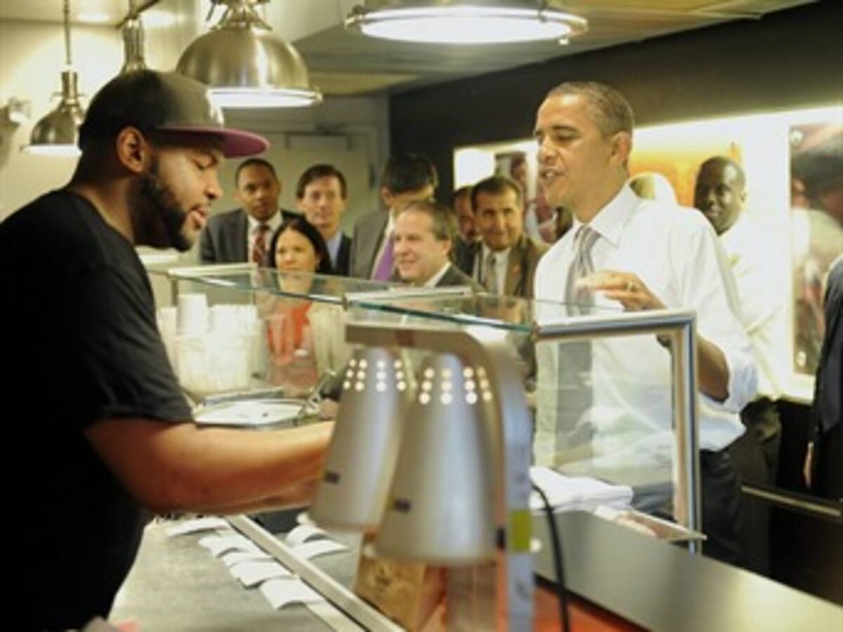 Obama invitó a su equipo a hamburguesa tras el debate por la deuda