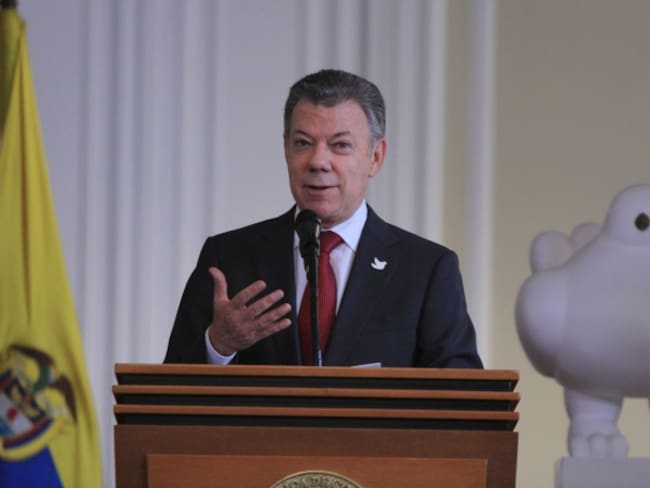 Presidente Santos pide al CNE archivar la investigación del 2014 en su contra