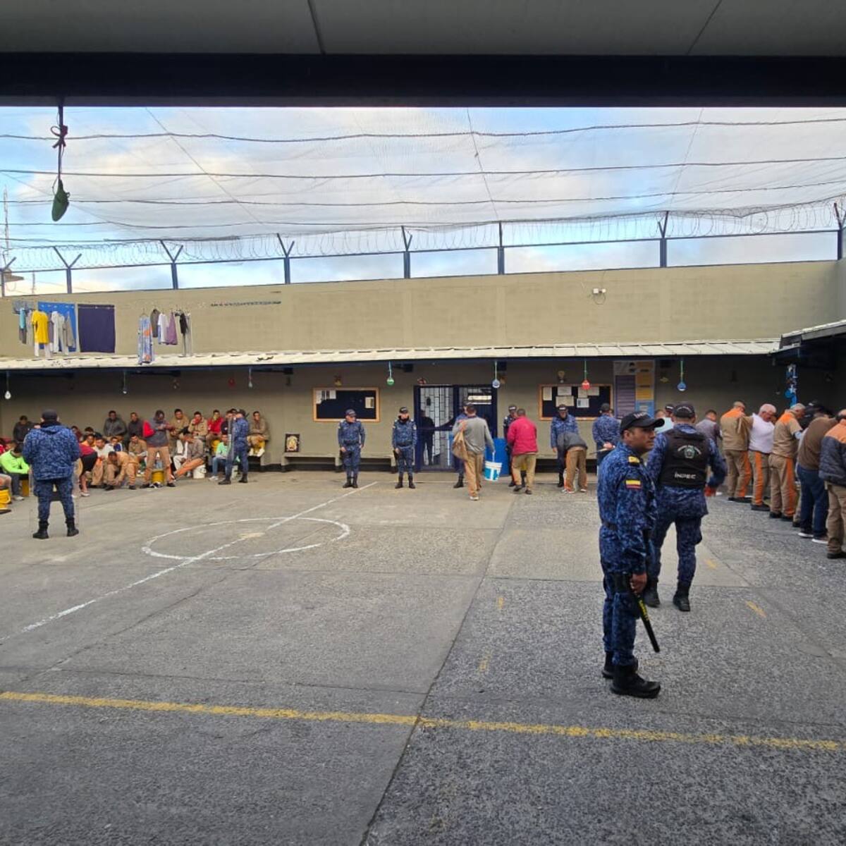 Megaoperativo del INPEC en 124 cárceles del país: se incautaron celulares, armas y dinero