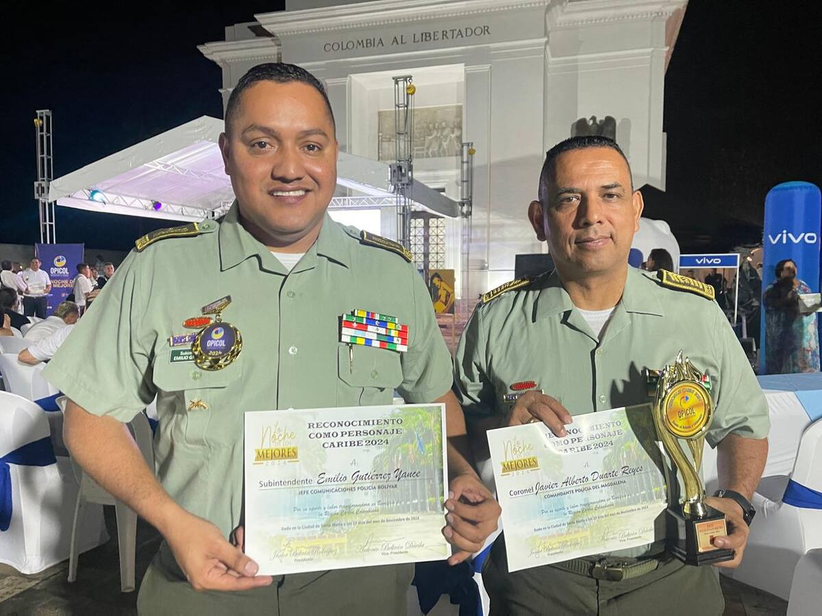 Subintendente Emilio Gutiérrez recibió reconocimiento en la Noche de los Mejores 2025