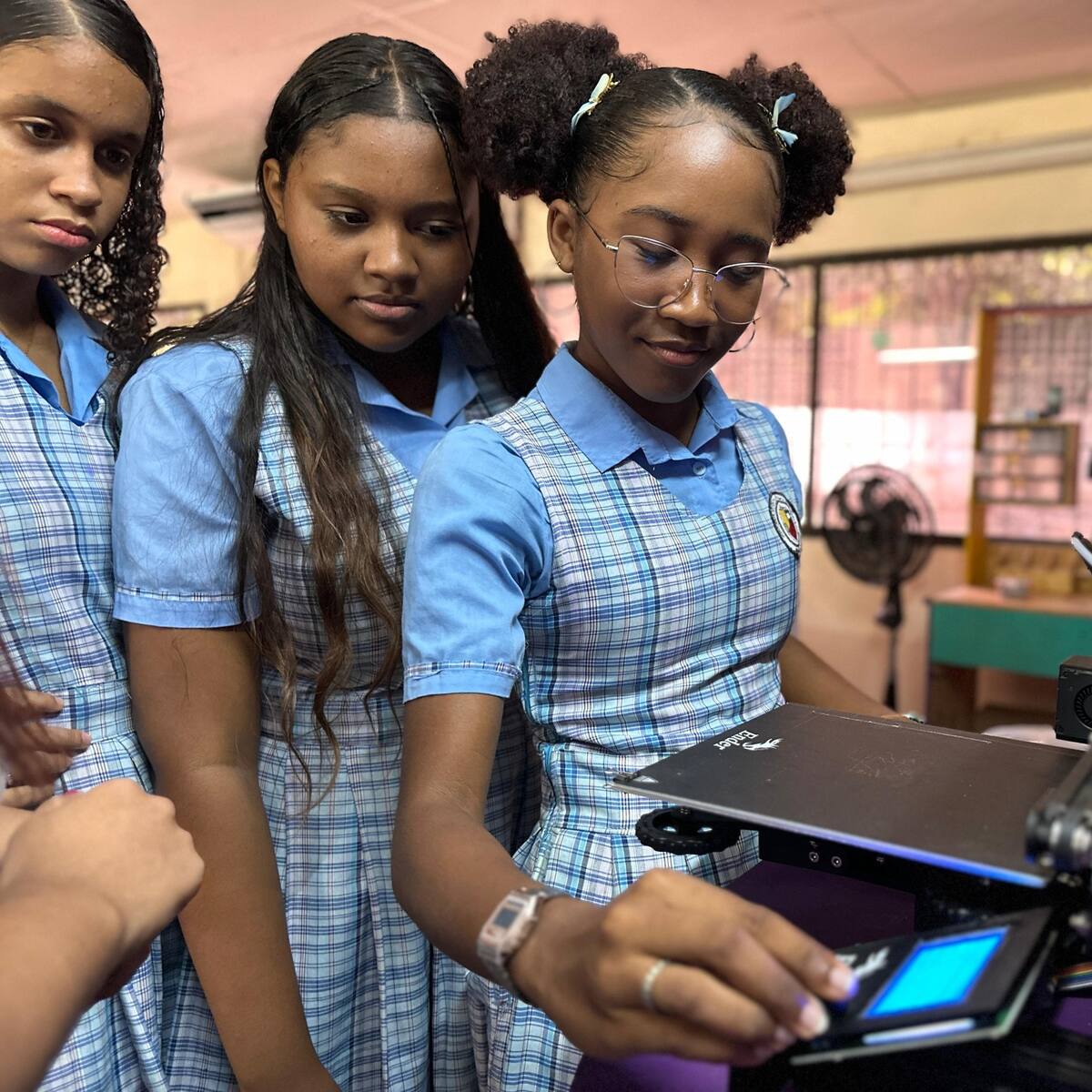Colegios de Cartagena fomentan habilidades en ciencia, tecnología y matemáticas