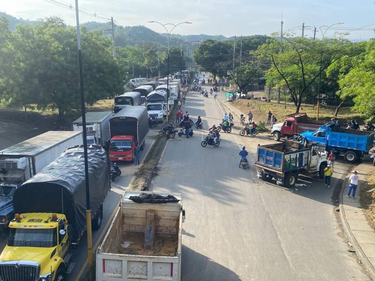 Santander tiene 22 sitios bloqueados por camioneros