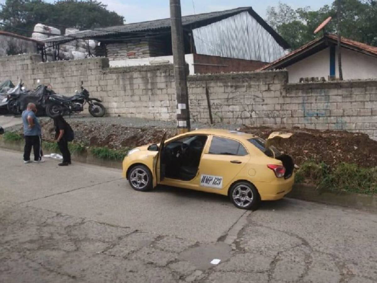 Un cuerpo embolsado y otro encostalado fueron hallados en Medellín y Bello